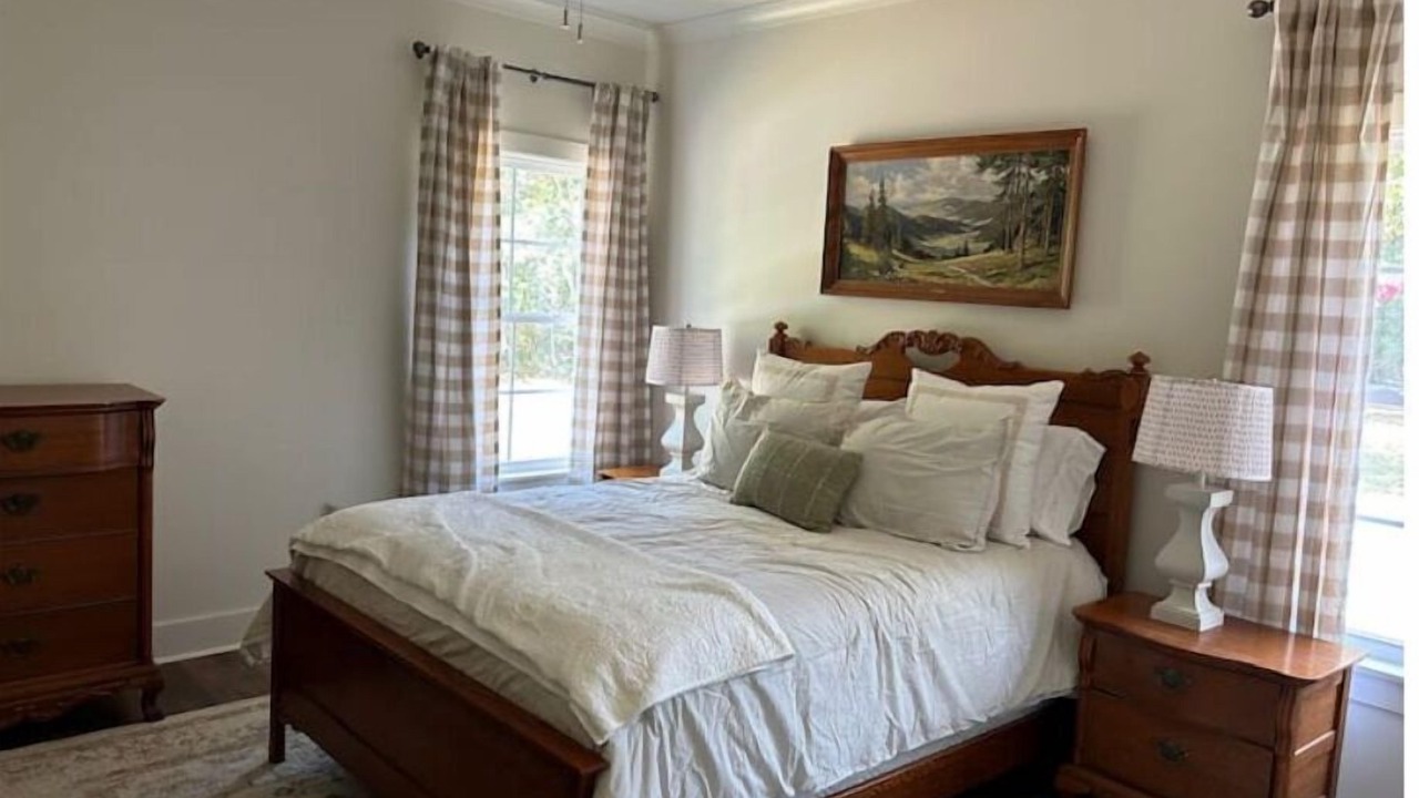 Photo of Bedroom in Petal