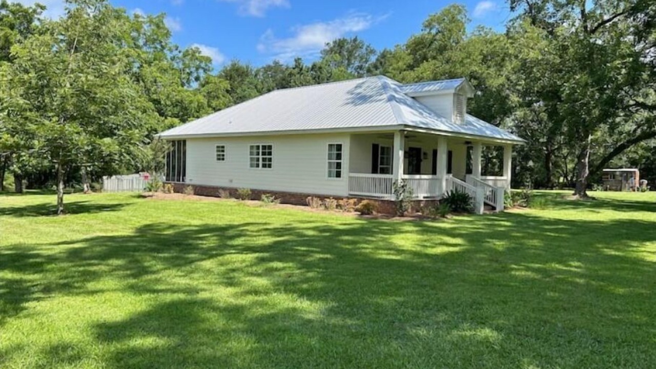 Photo of Outdoor in Petal