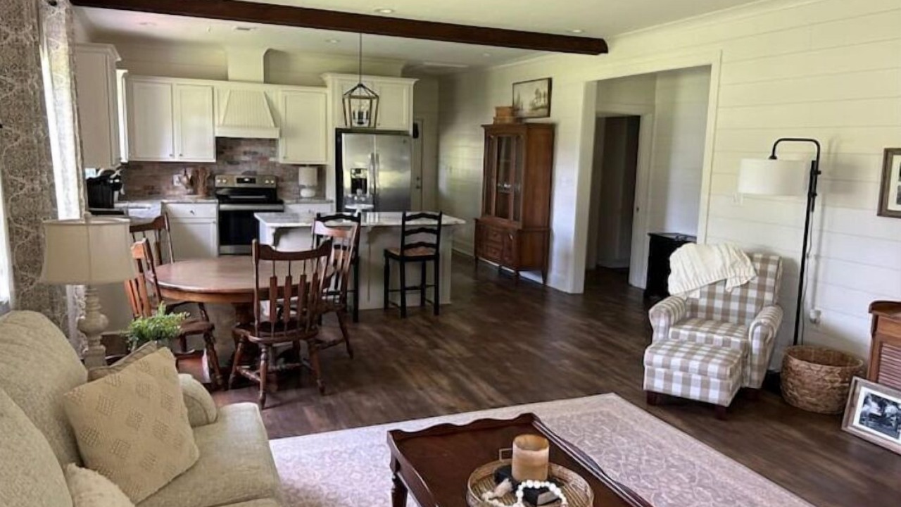 Photo of Livingroom in Petal