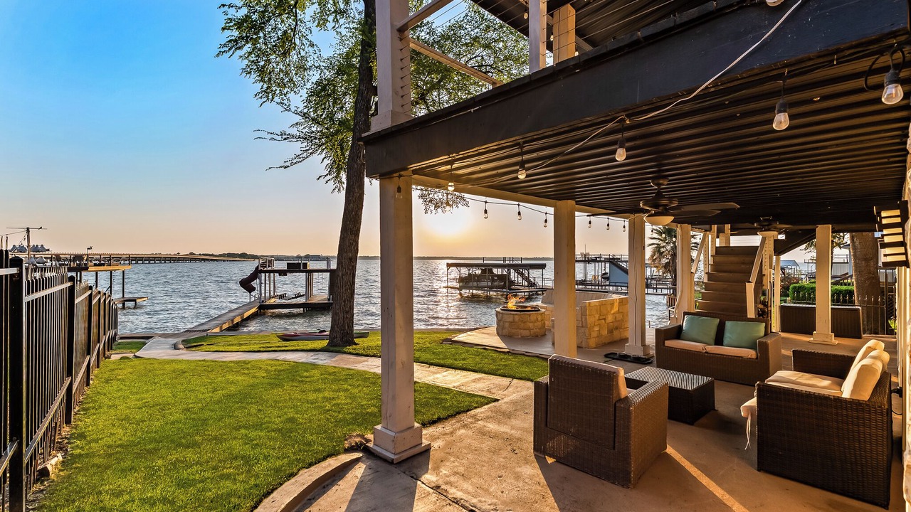 Photo of Patio Balcony in Gun Barrel City