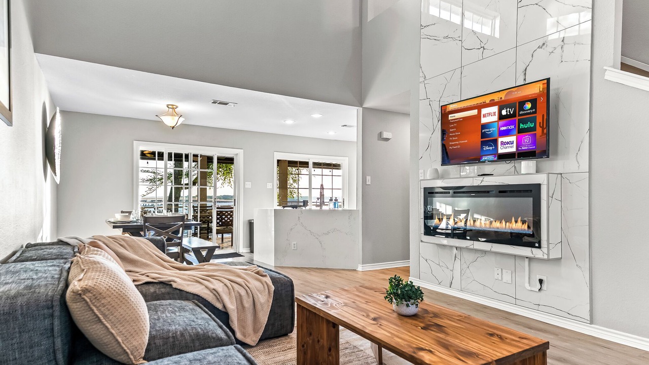 Photo of Livingroom in Gun Barrel City
