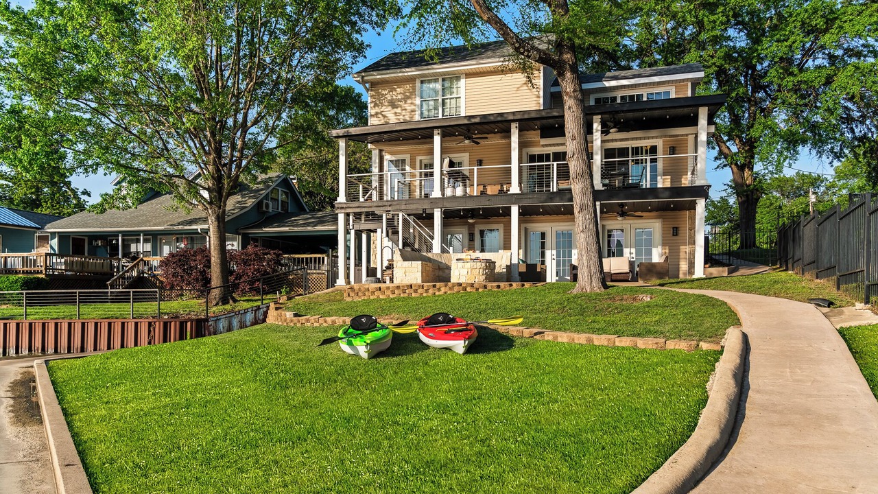Photo of Outdoor in Gun Barrel City
