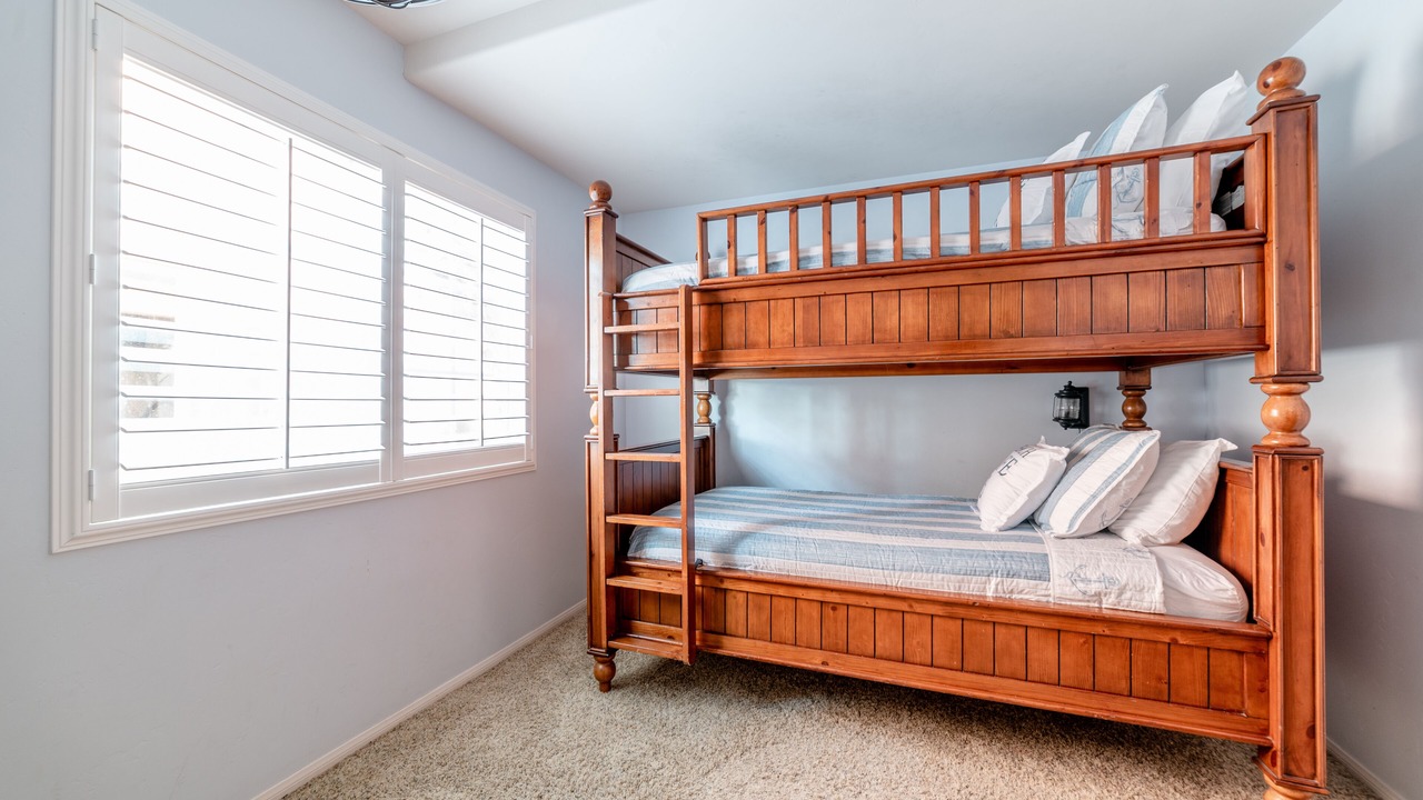 Photo of Bedroom in Mission Beach