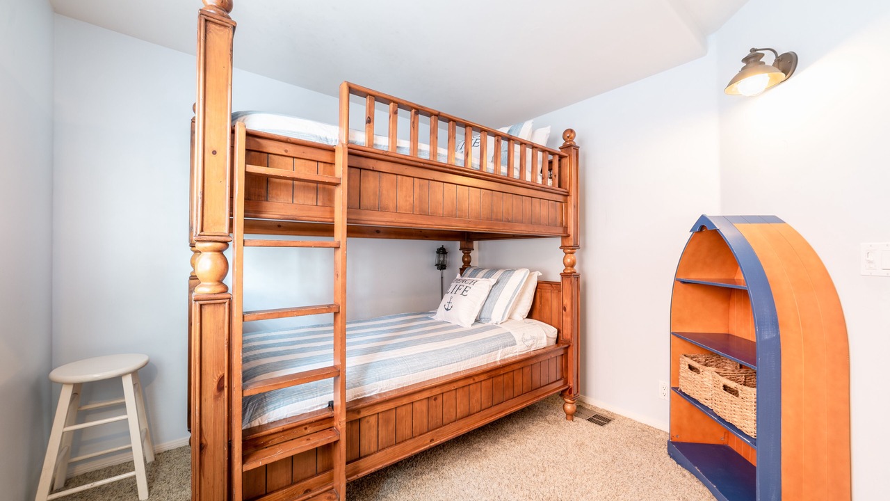 Photo of Bedroom in Mission Beach