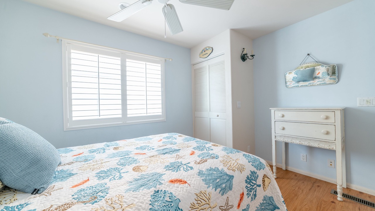 Photo of Bedroom in Mission Beach