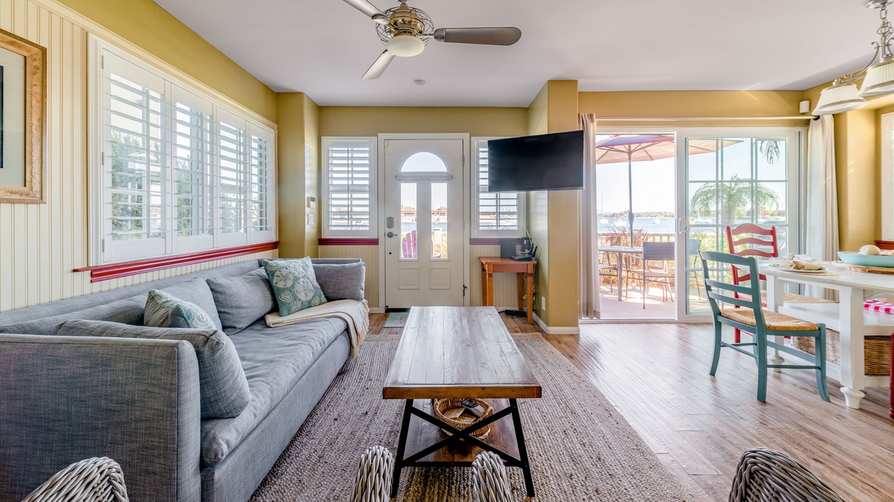 Photo of Livingroom in Mission Beach