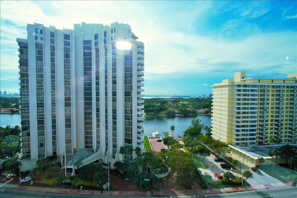 Photo of Others in Mid Beach