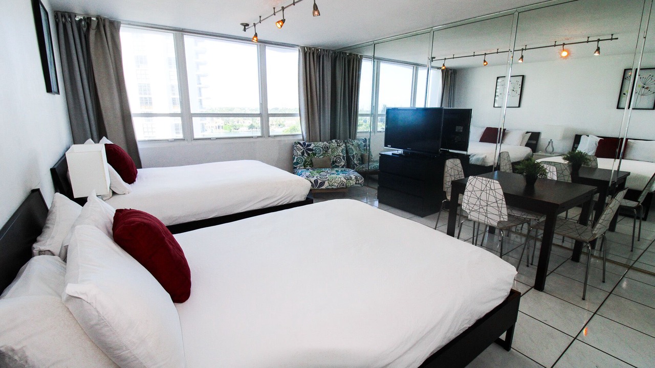 Photo of Others in Mid Beach