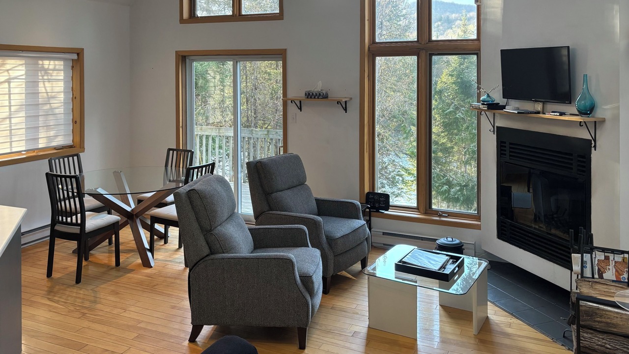 Photo of Livingroom in St-Adolphe-d'Howard