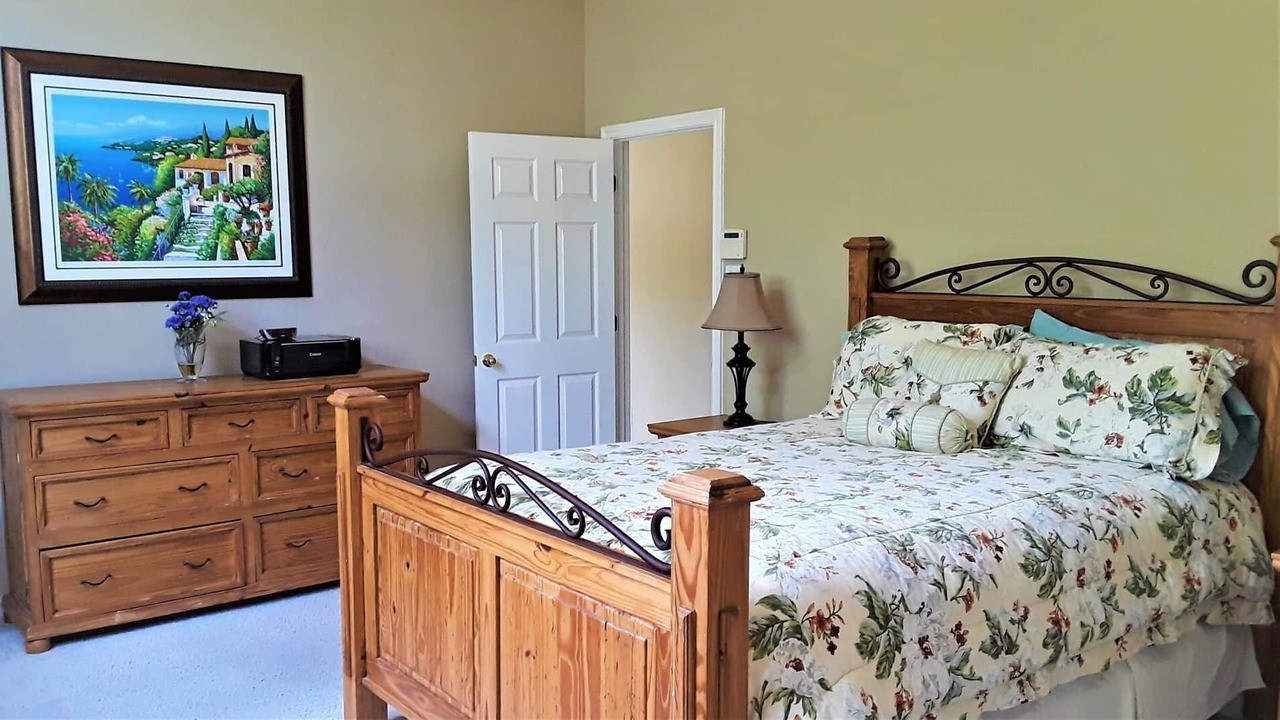 Photo of Bedroom in Briarcliff