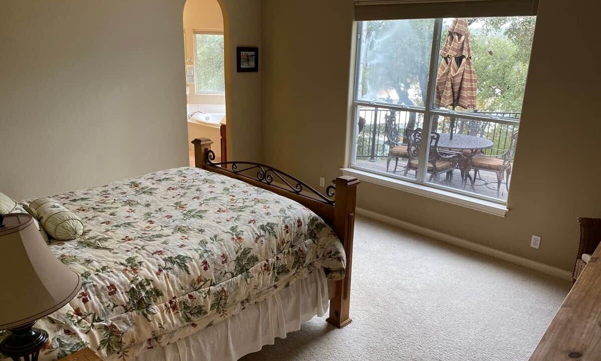 Photo of Bedroom in Briarcliff