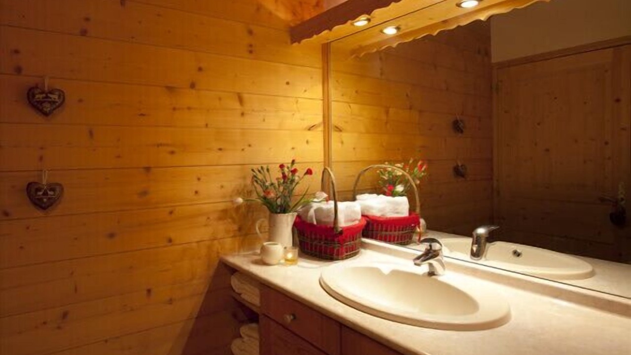 Photo of Bathroom in Montalbert