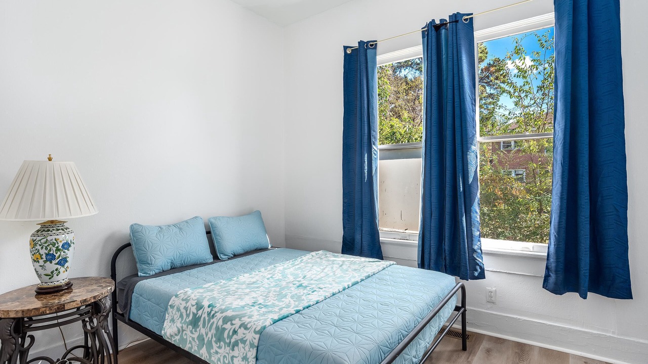 Photo of Bedroom in Highland Historic District