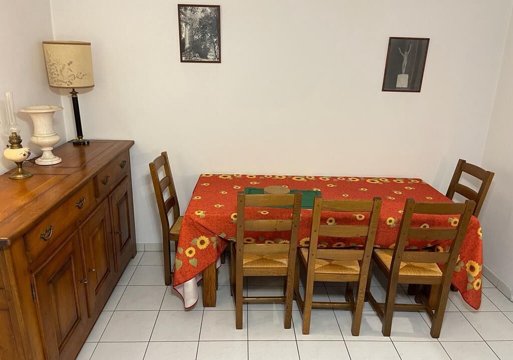 Photo of Others in Etampes