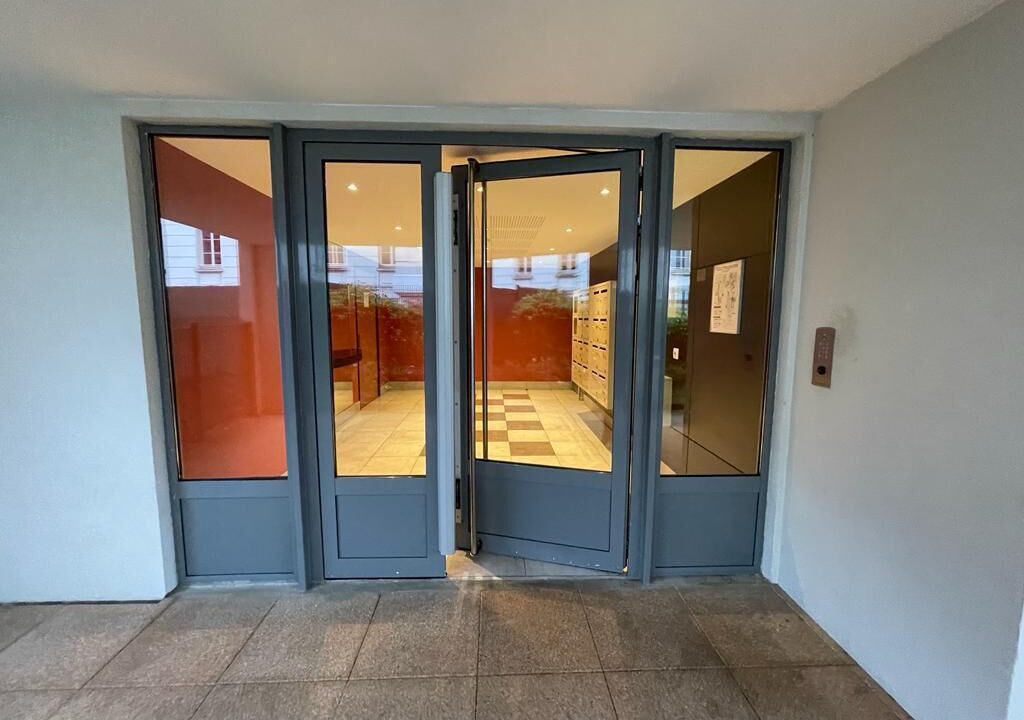 Photo of Others in Etampes