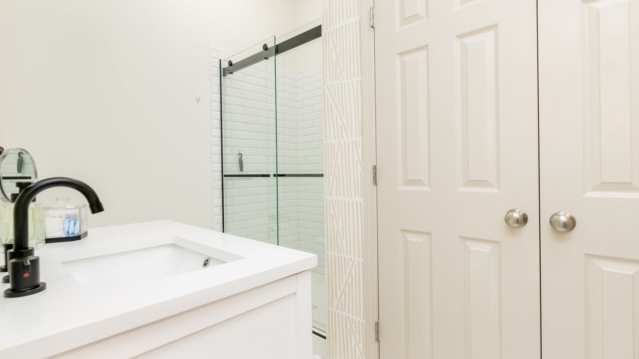 Photo of Bathroom in Cherokee Triangle