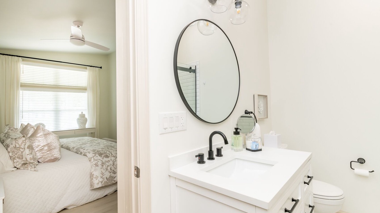 Photo of Bathroom in Cherokee Triangle