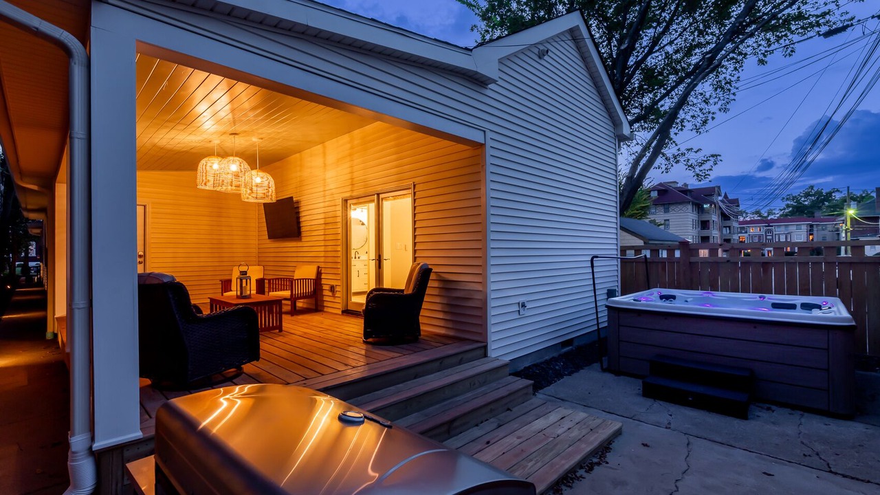 Photo of Outdoor in Cherokee Triangle