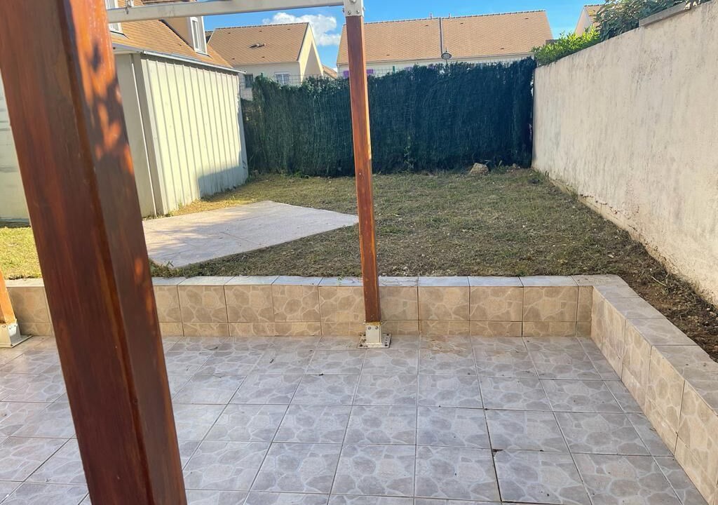 Photo of Outdoor in Etampes