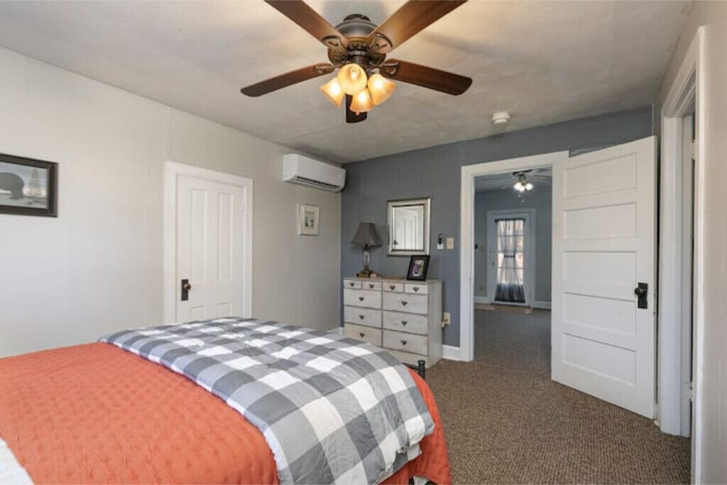 Photo of Bedroom in Brookline Station