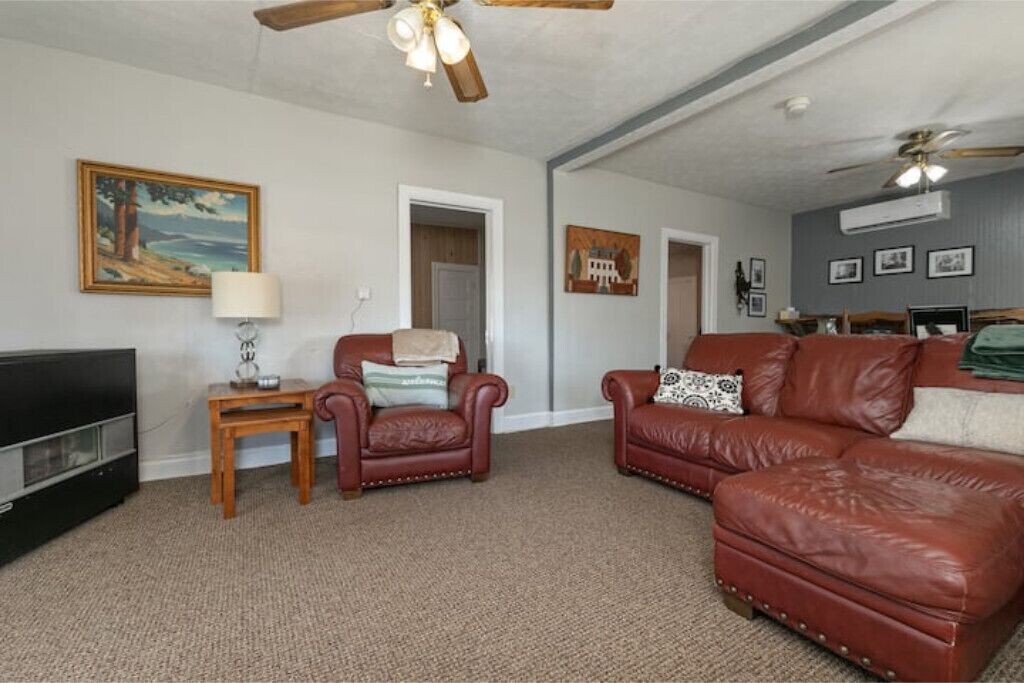 Photo of Livingroom in Brookline Station