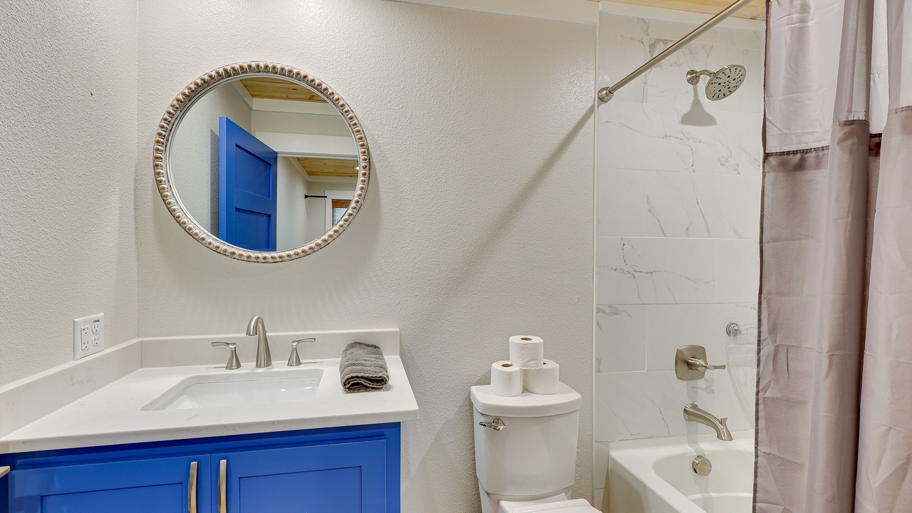 Photo of Bathroom in Glenwood
