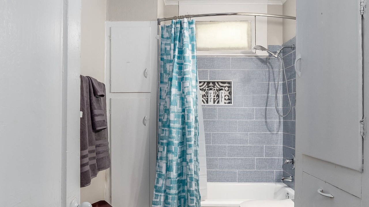Photo of Bathroom in Highland Historic District