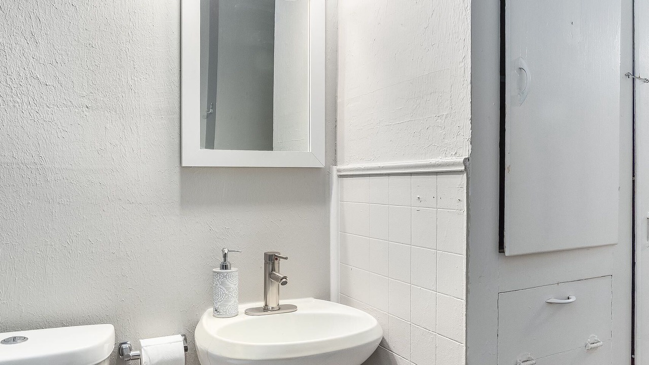 Photo of Bathroom in Highland Historic District