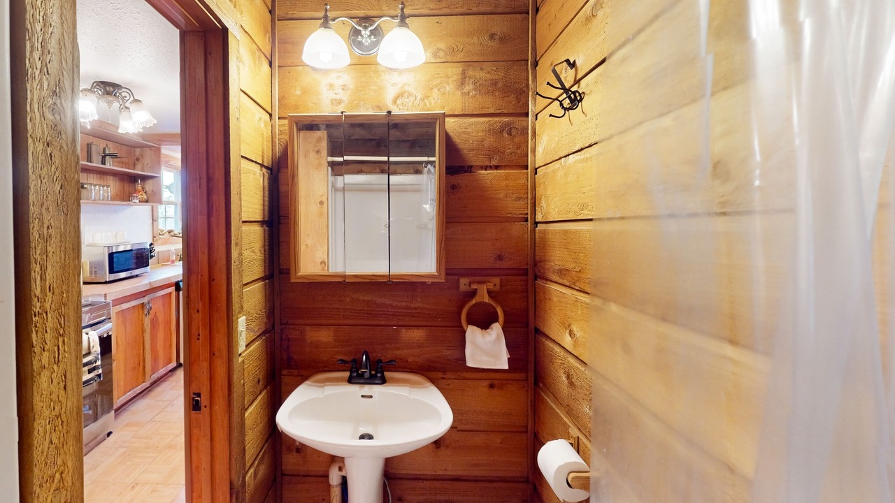 Photo of Bathroom in Groesbeck