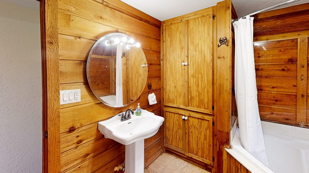 Photo of Bathroom in Groesbeck