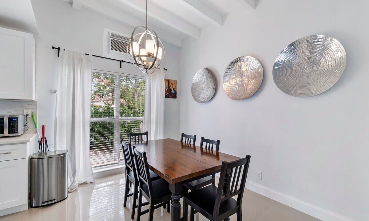 Photo of Livingroom in Dolphin Isles