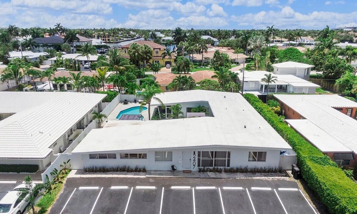 Photo of Outdoor in Dolphin Isles
