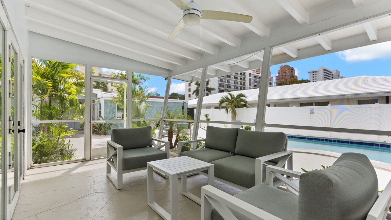 Photo of Patio Balcony in Dolphin Isles