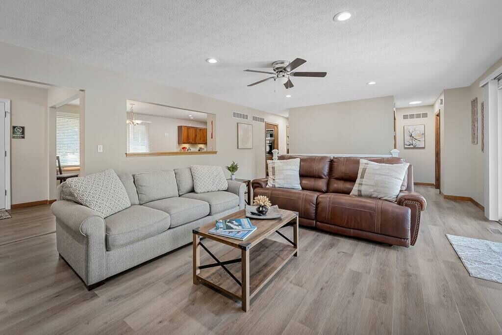 Photo of Livingroom in St. Peters