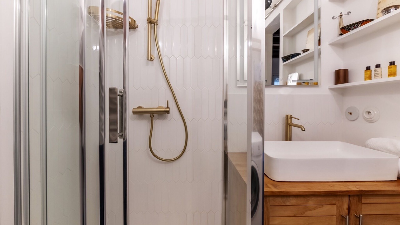 Photo of Bathroom in Arts-et-Metiers