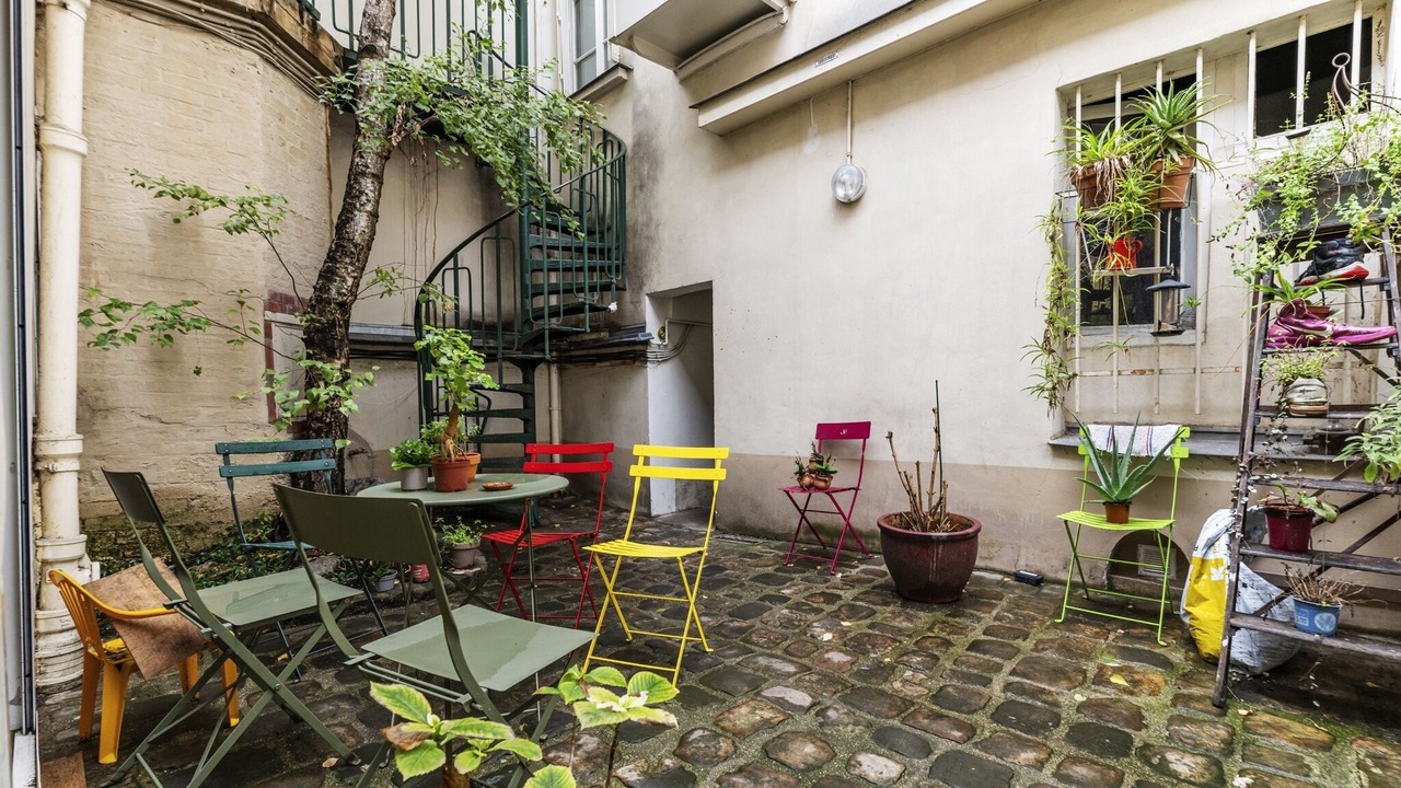 Photo of Outdoor in Arts-et-Metiers