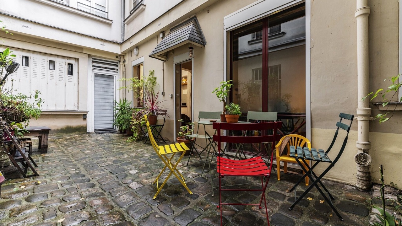 Photo of Outdoor in Arts-et-Metiers