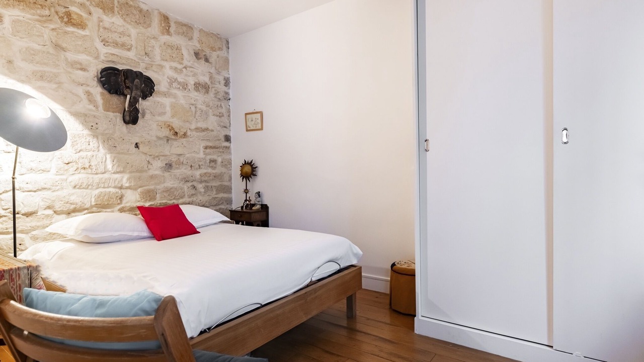 Photo of Bedroom in Arts-et-Metiers