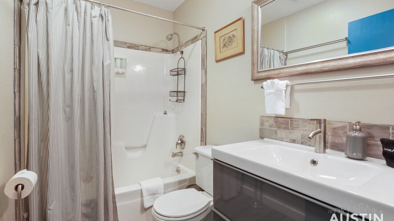 Photo of Bathroom in Franklin Park