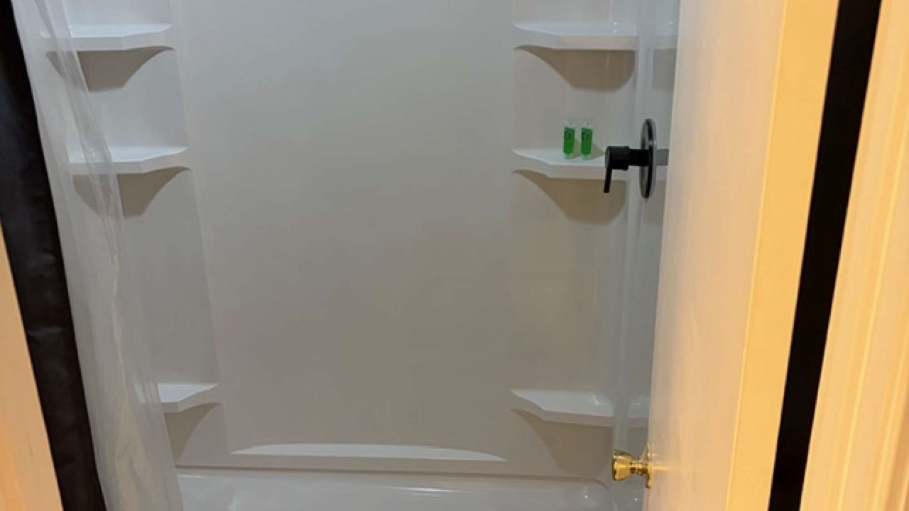 Photo of Bathroom in Eureka Springs Historic District
