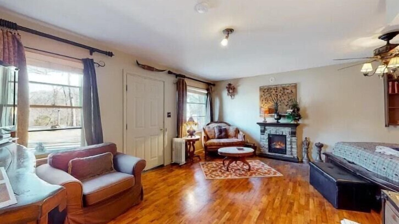 Photo of Livingroom in Eureka Springs Historic District