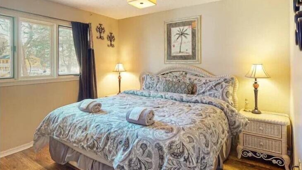 Photo of Bedroom in Eureka Springs Historic District
