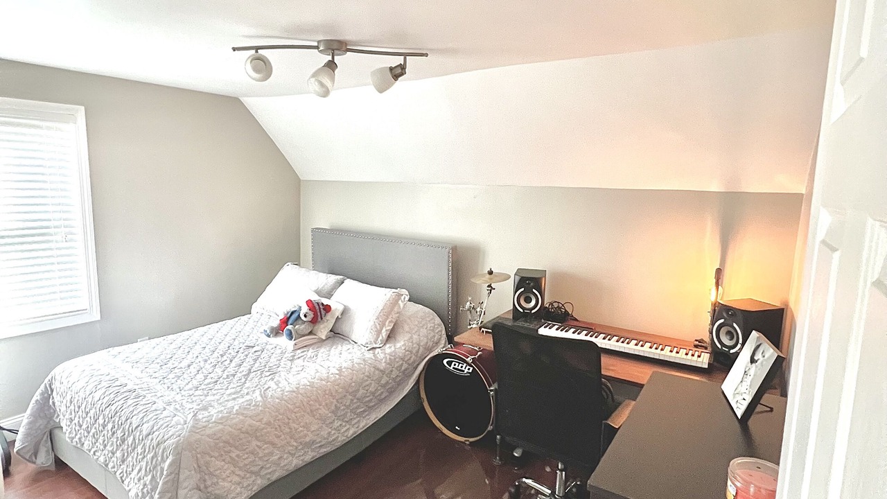Photo of Bedroom in Utica