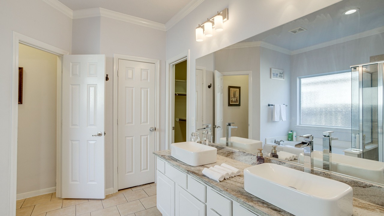 Photo of Bathroom in Spring