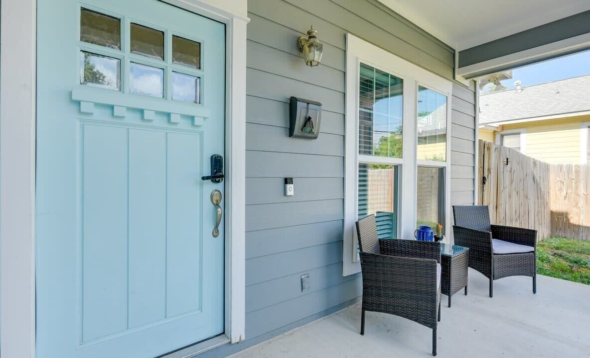 Photo of Patio Balcony in Eastside Promise Neighborhood