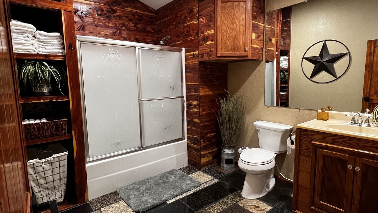 Photo of Bathroom in Wyandotte