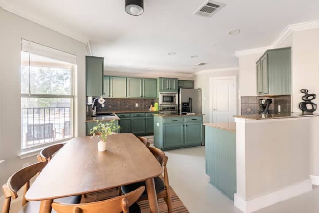 Photo of Kitchen in Deer Park At Maple Run