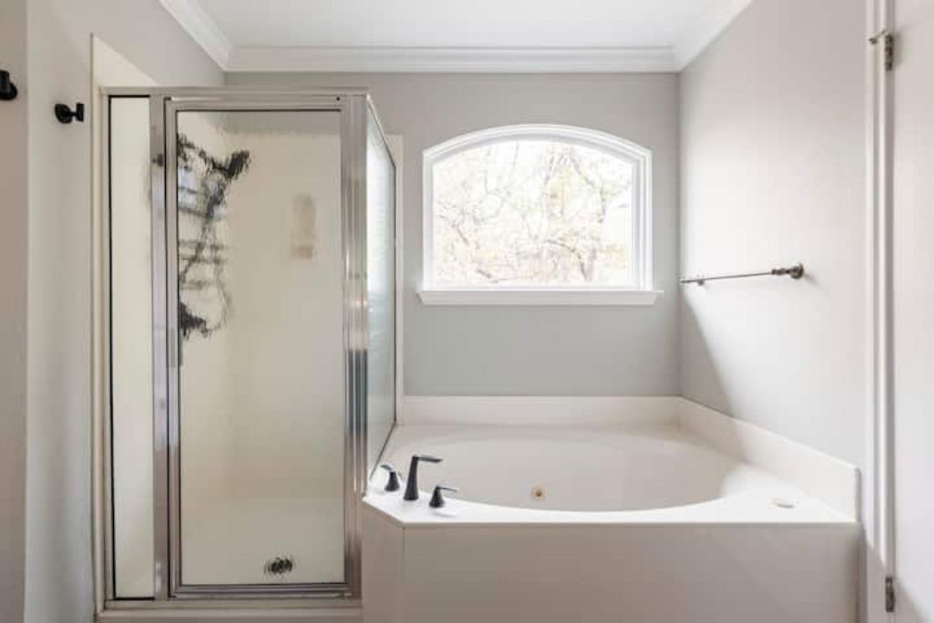 Photo of Bathroom in Deer Park At Maple Run