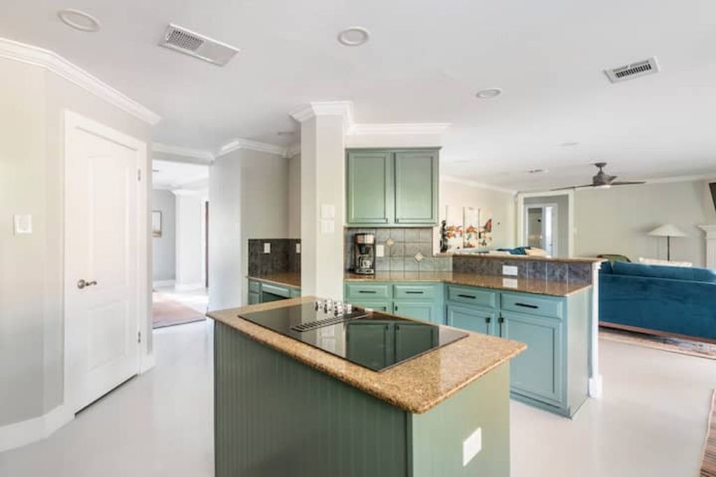 Photo of Kitchen in Deer Park At Maple Run