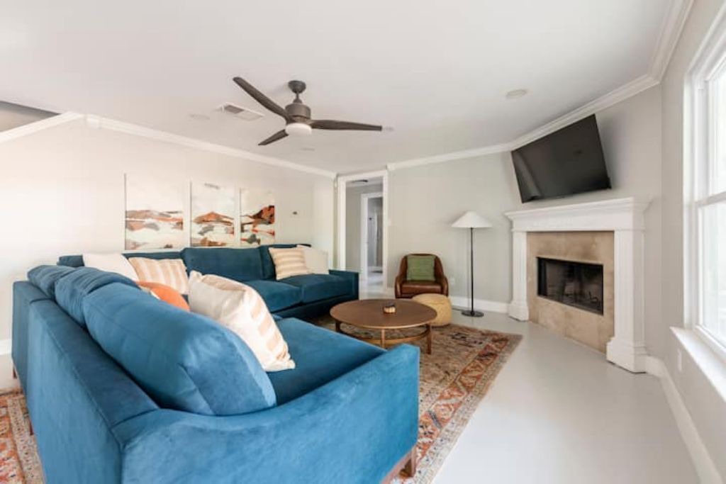 Photo of Livingroom in Deer Park At Maple Run